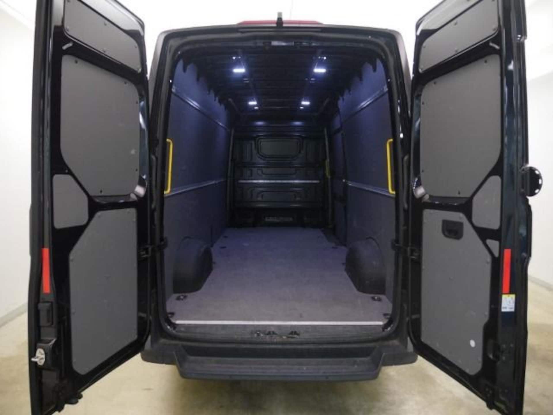 Volkswagen Crafter Kasten langer Radstand
