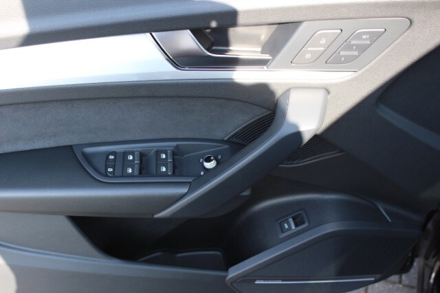 Image about Audi SQ5 TDI tiptronic