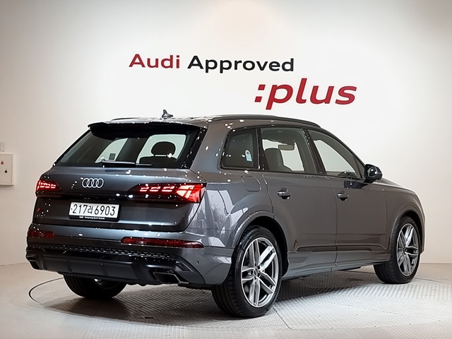 Audi Q7 55 TFSI quattro Premium 250 340 kW hp tiptronic 3