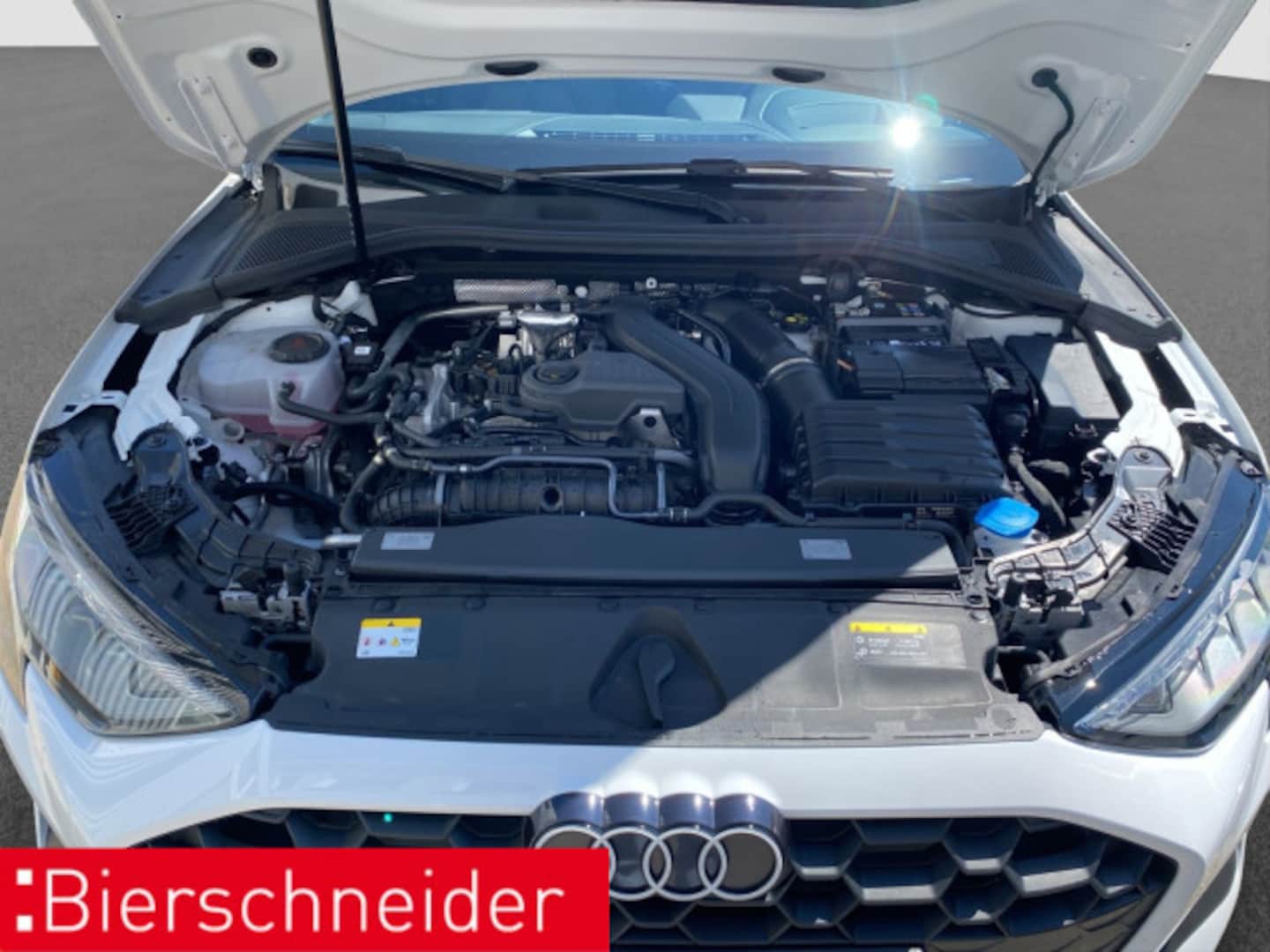 Bild über Audi A3 Sportback 30 TFSI S tronic - für weitere Informationen kontaktieren Sie den Audi Partner