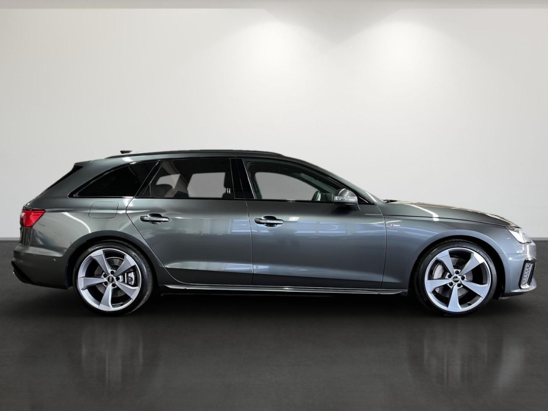 Audi A4 Avant S line