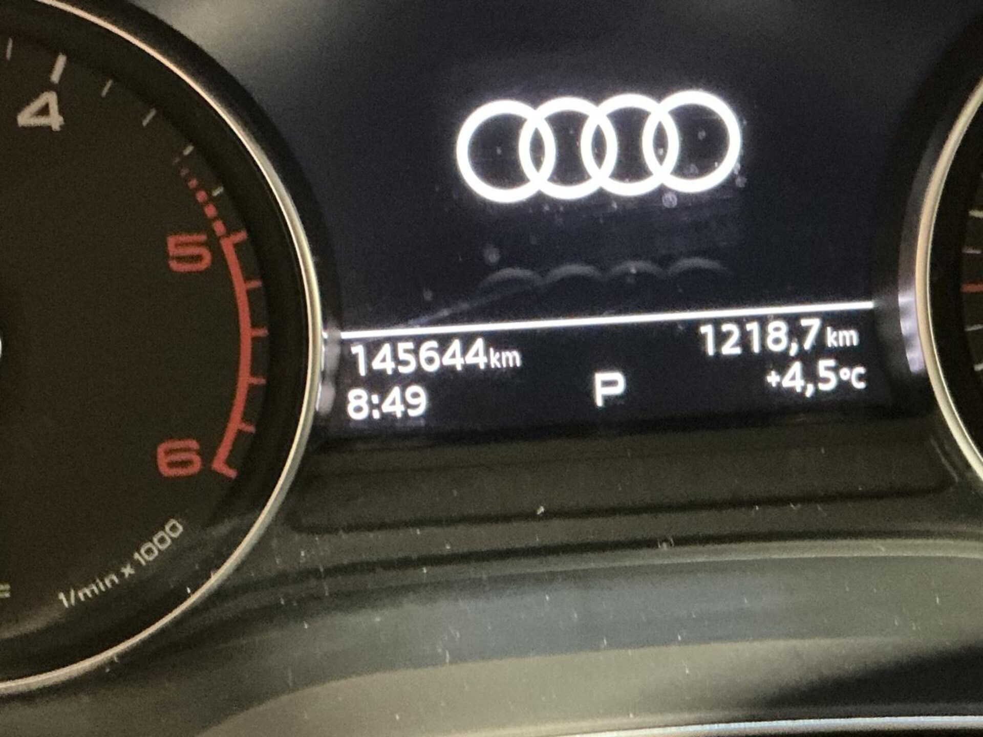 Audi A4 Avant S line
