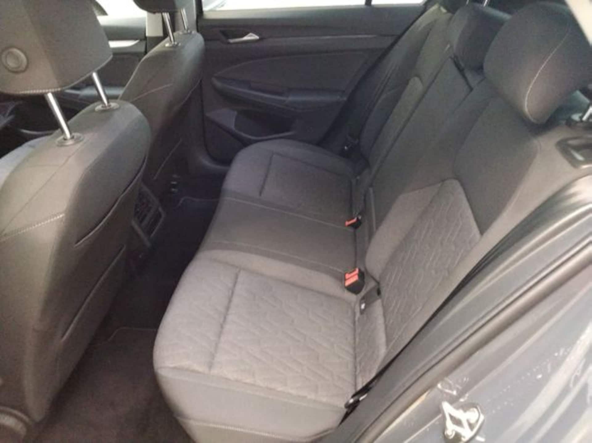 Volkswagen Golf Life