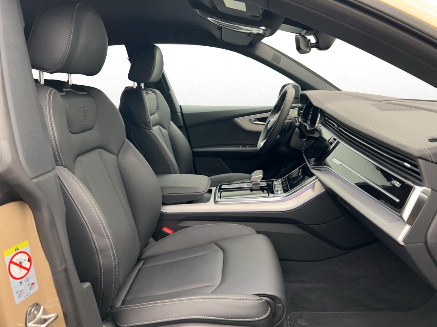Bild über Audi Q8 SUV TFSI e S line business TFSI e quattro 290 kW tiptronic - für weitere Informationen kontaktieren Sie den Audi Partner