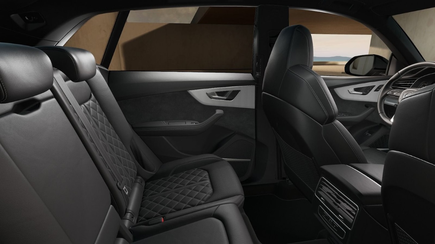 Bild über Audi Q8 SUV TFSI e S line business TFSI e quattro 360 kW tiptronic - für weitere Informationen kontaktieren Sie den Audi Partner