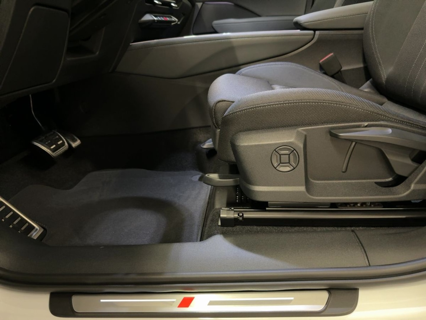 Bild über Audi Q3 SUV TFSI 110 kW S tronic - für weitere Informationen kontaktieren Sie den Audi Partner