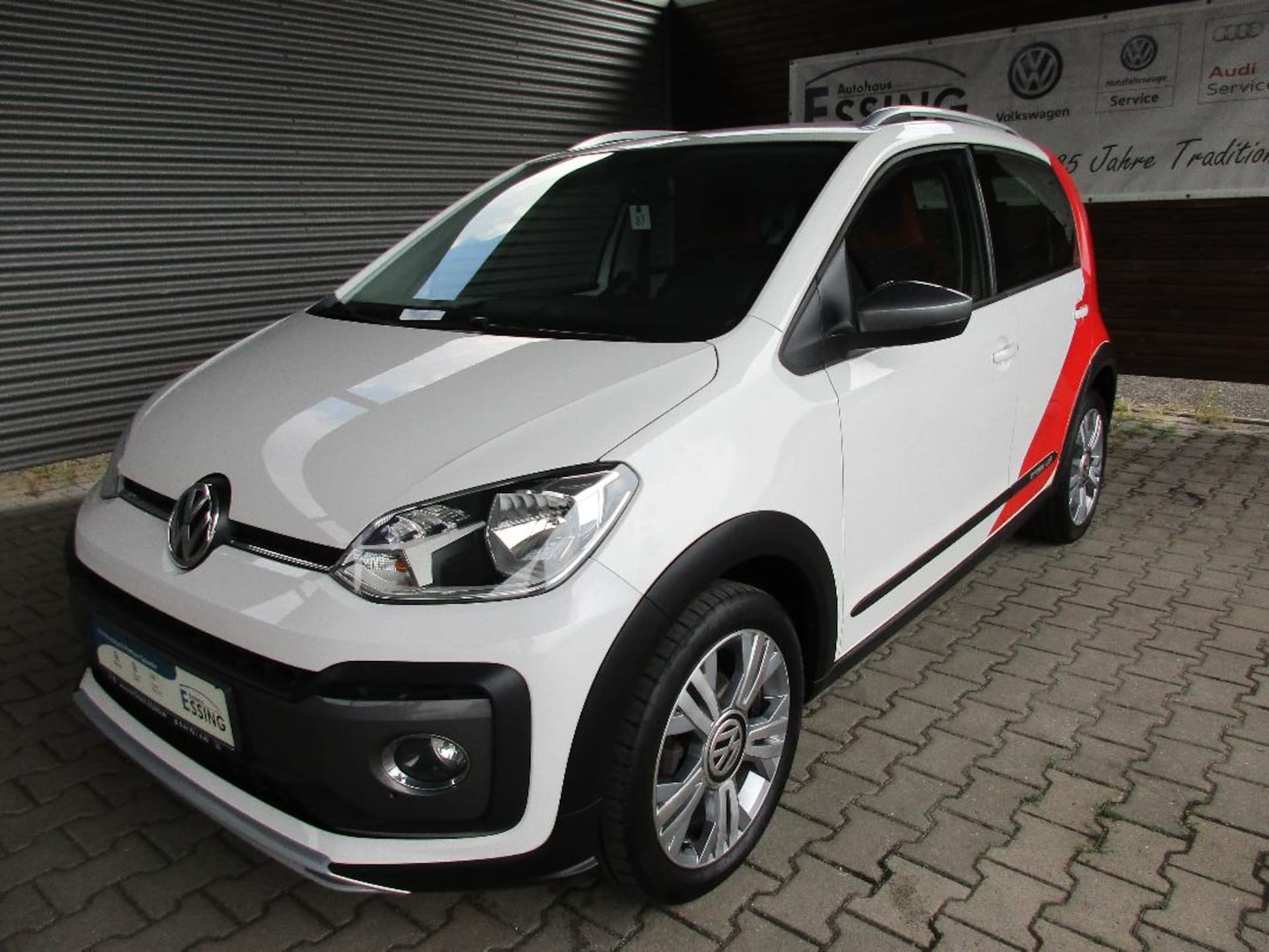 Volkswagen up! cross up!