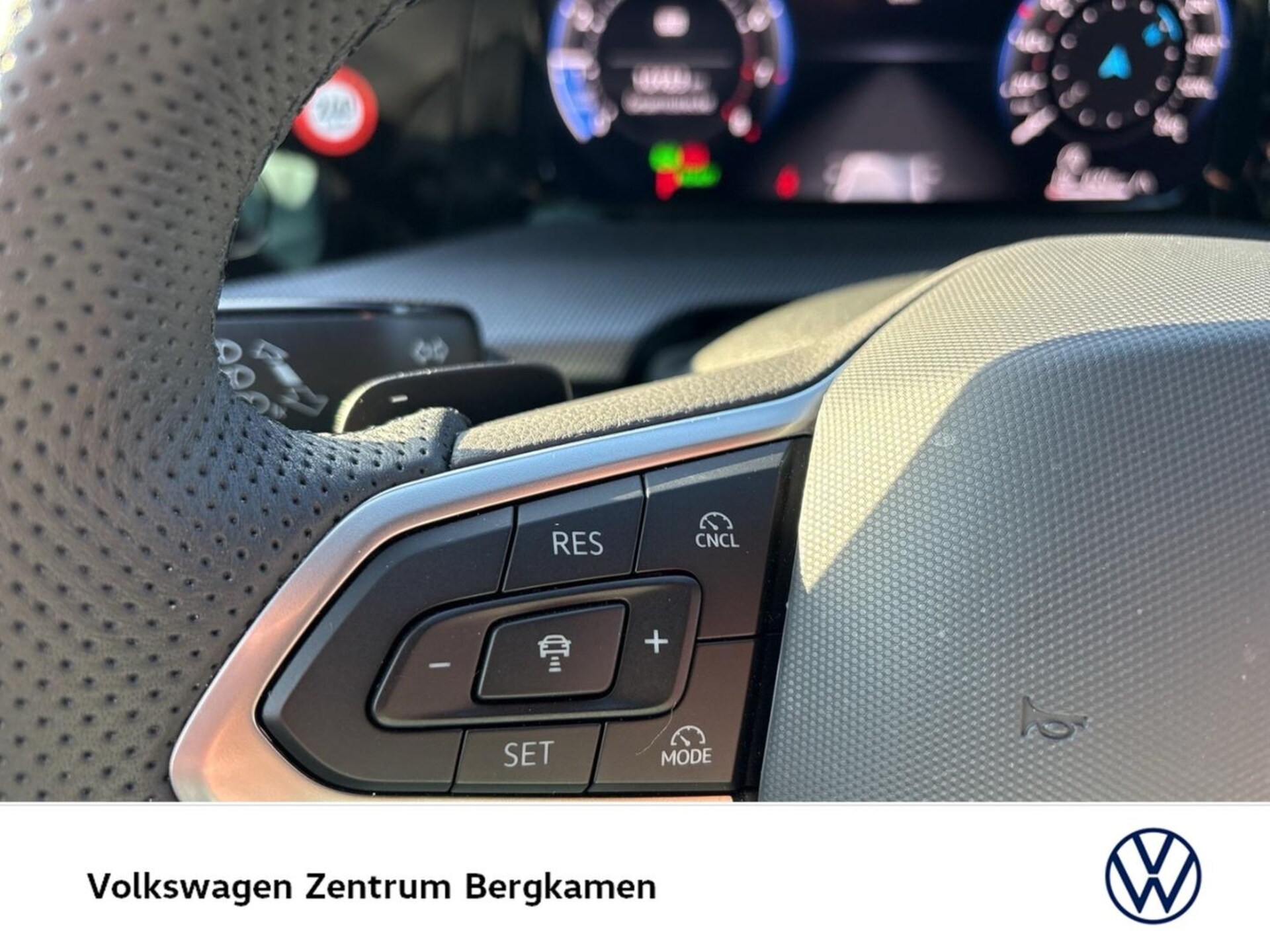 Volkswagen Golf R-Line