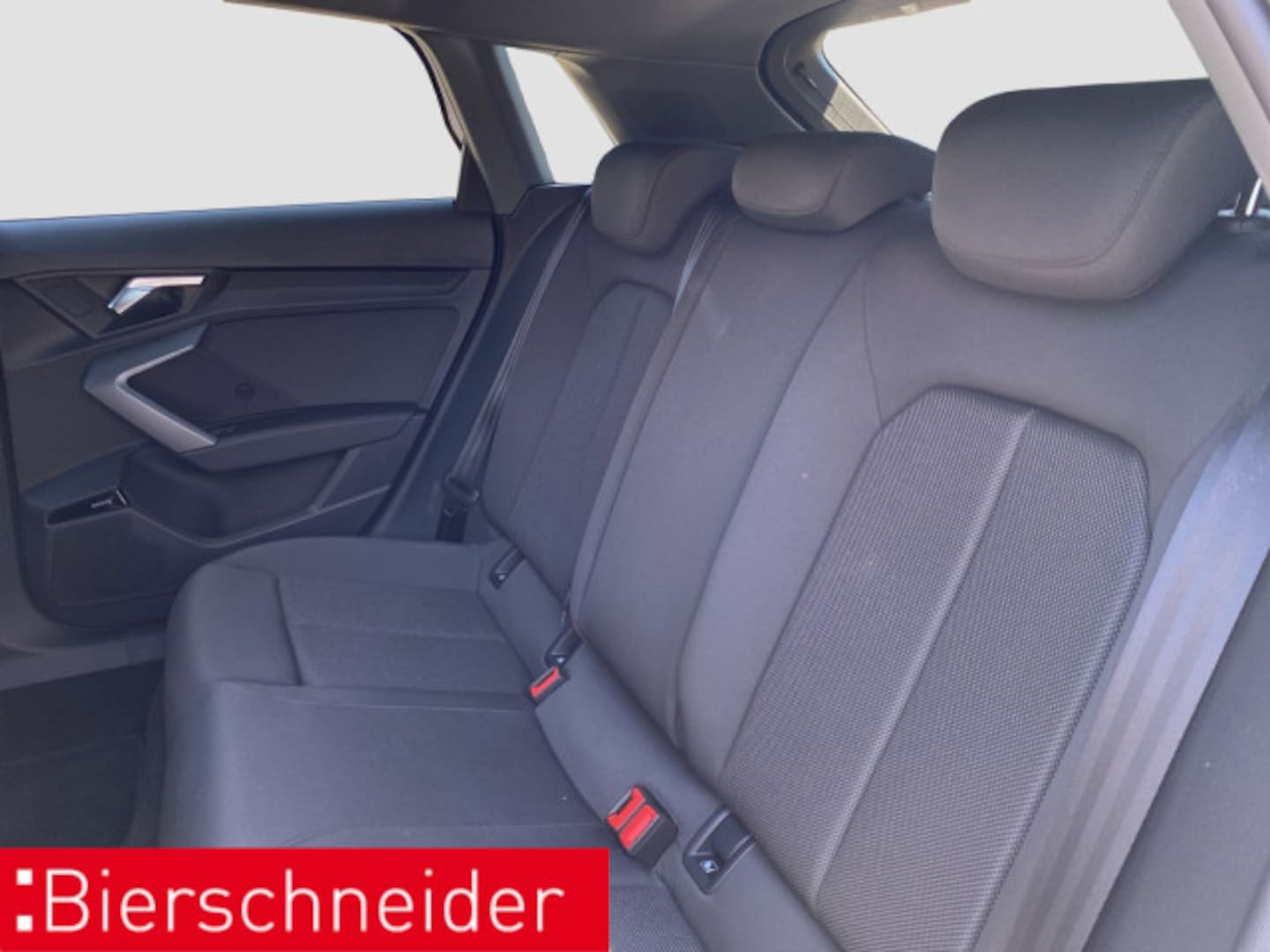Bild über Audi A3 Sportback 30 TFSI Schaltgetriebe - für weitere Informationen kontaktieren Sie den Audi Partner