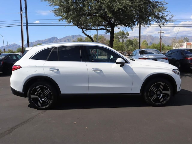 2026 Mercedes-Benz GLC 300