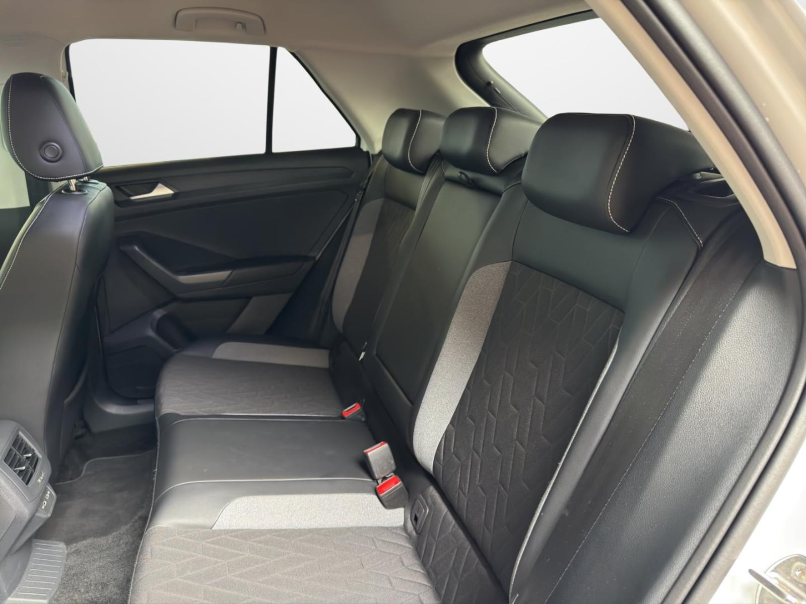 Volkswagen T-Roc – Bild 12