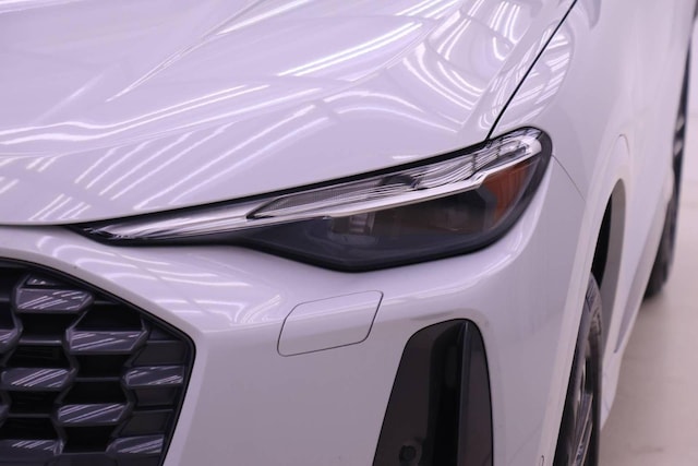2025 Audi Q5 Premium - Photo 25