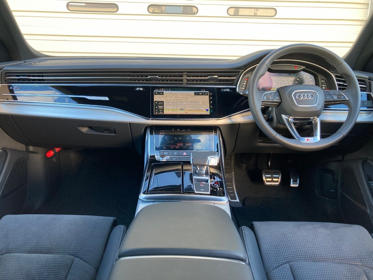 Image about Audi Q8 55 TFSI quattro debut package S line