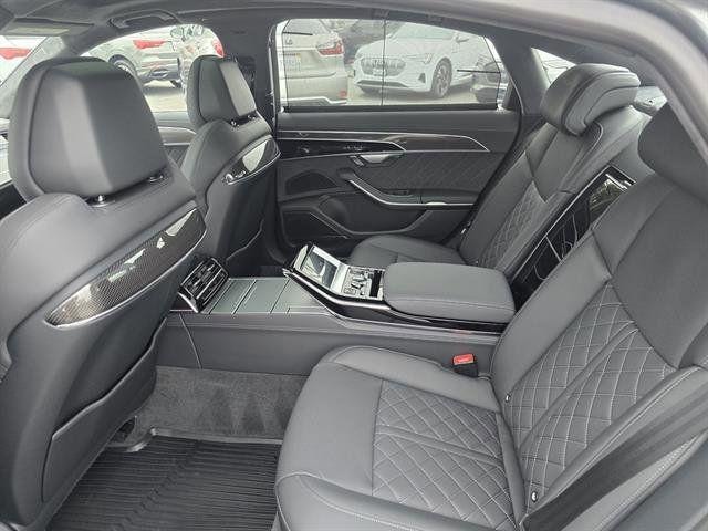 2025 Audi S8 Base - Photo 13