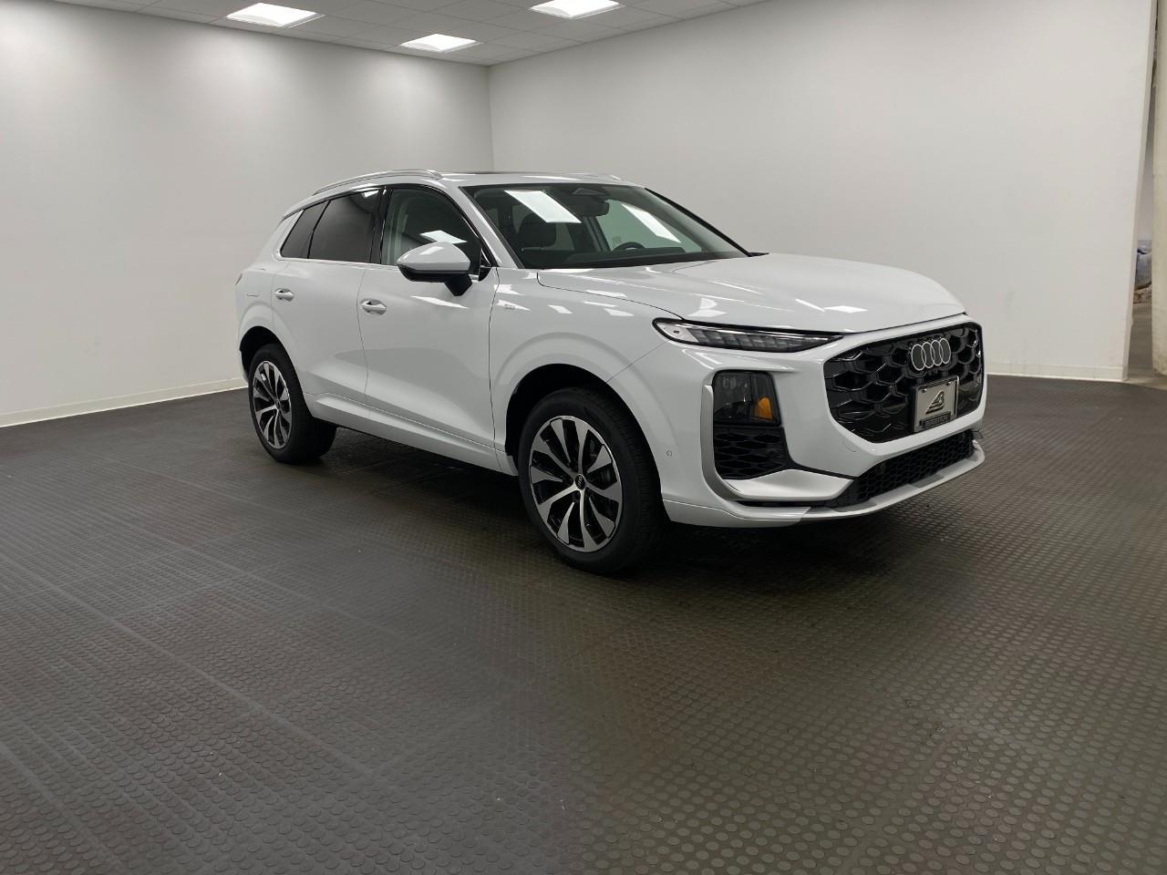2026 Audi Q3 S line quattro's photo