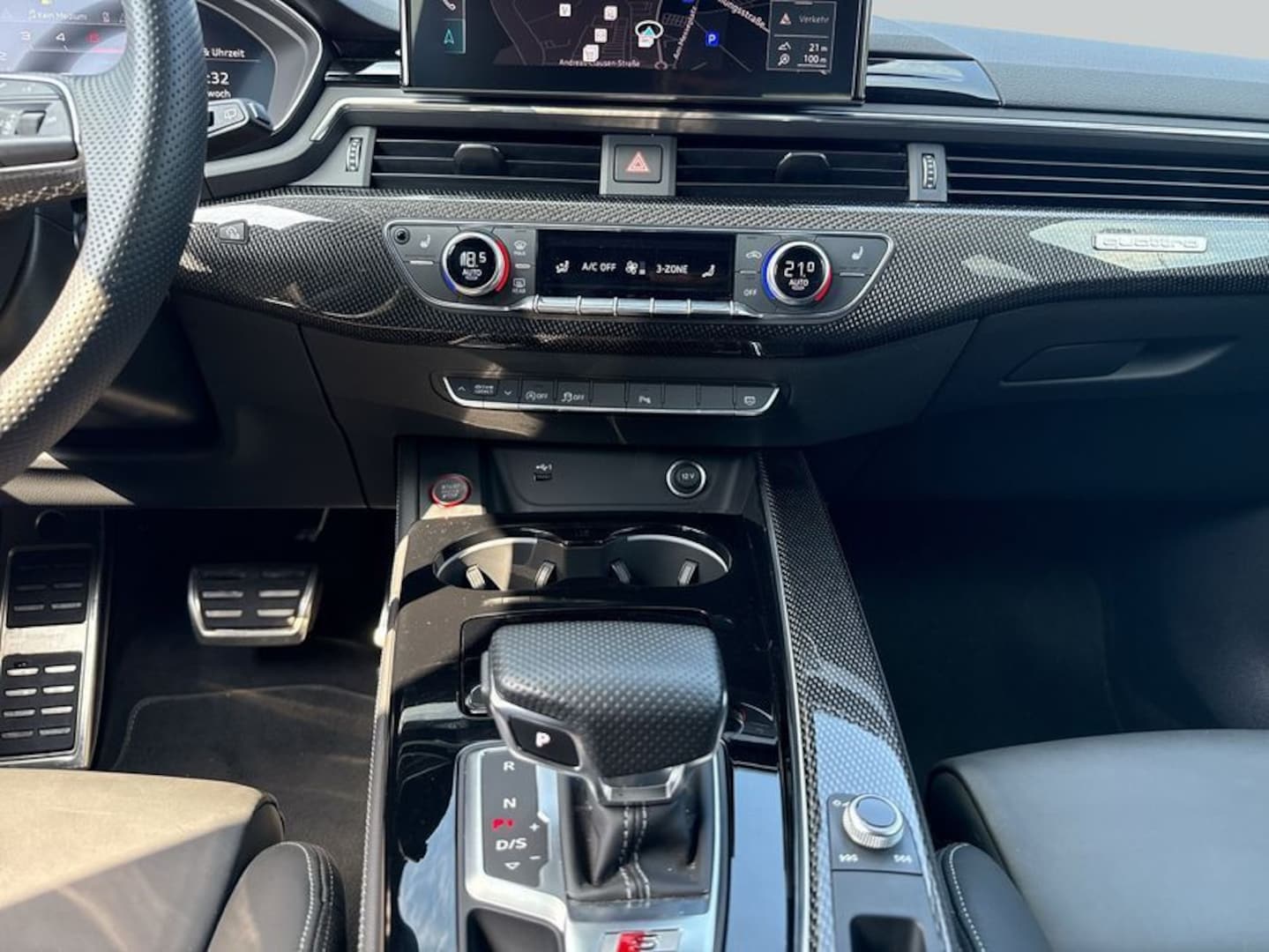 Bild über Audi S4 Avant TDI quattro tiptronic - für weitere Informationen kontaktieren Sie den Audi Partner
