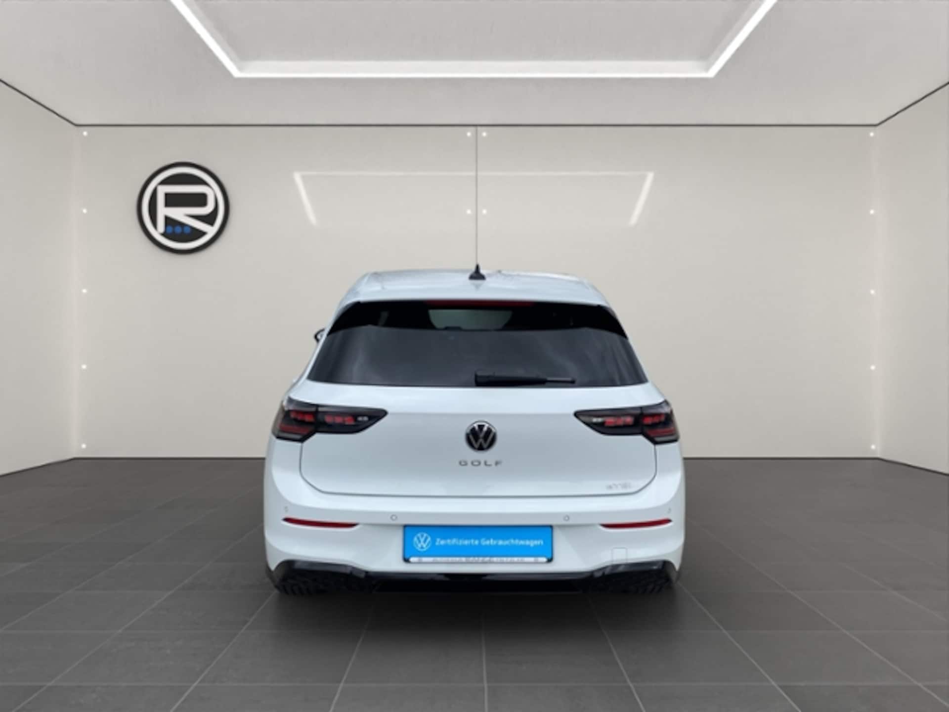 Volkswagen Golf R-Line