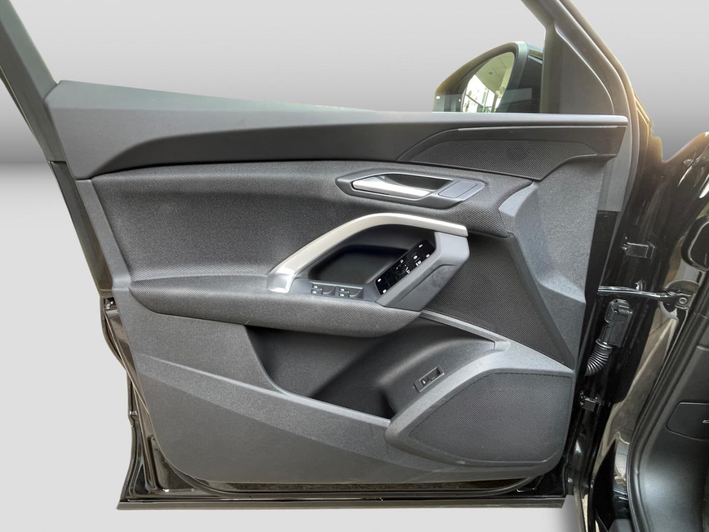 Bild über Audi Q5 SUV TDI quattro 150 kW S tronic - für weitere Informationen kontaktieren Sie den Audi Partner