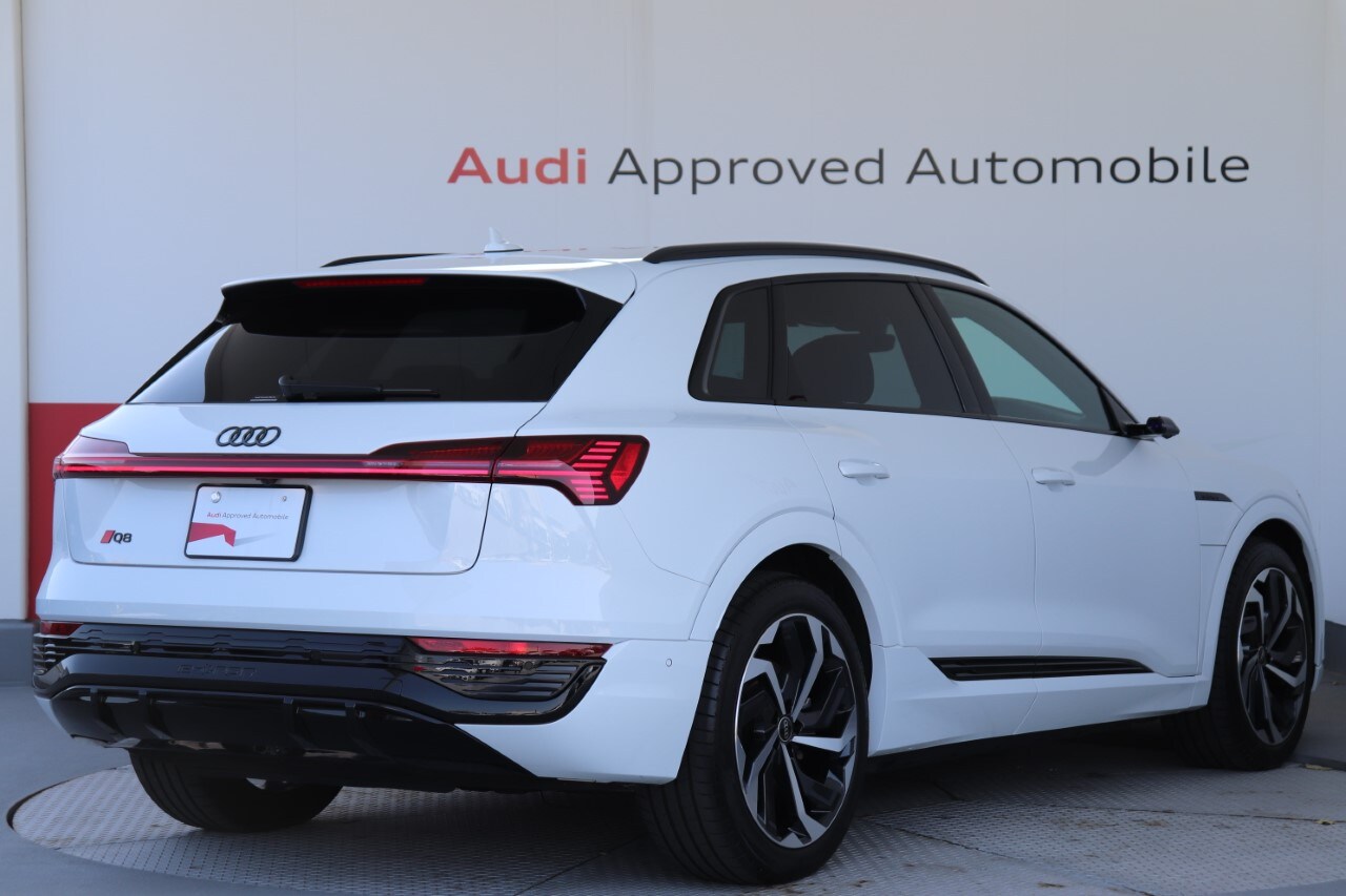 Image about Audi Q8 e-tron 55 e-tron S line