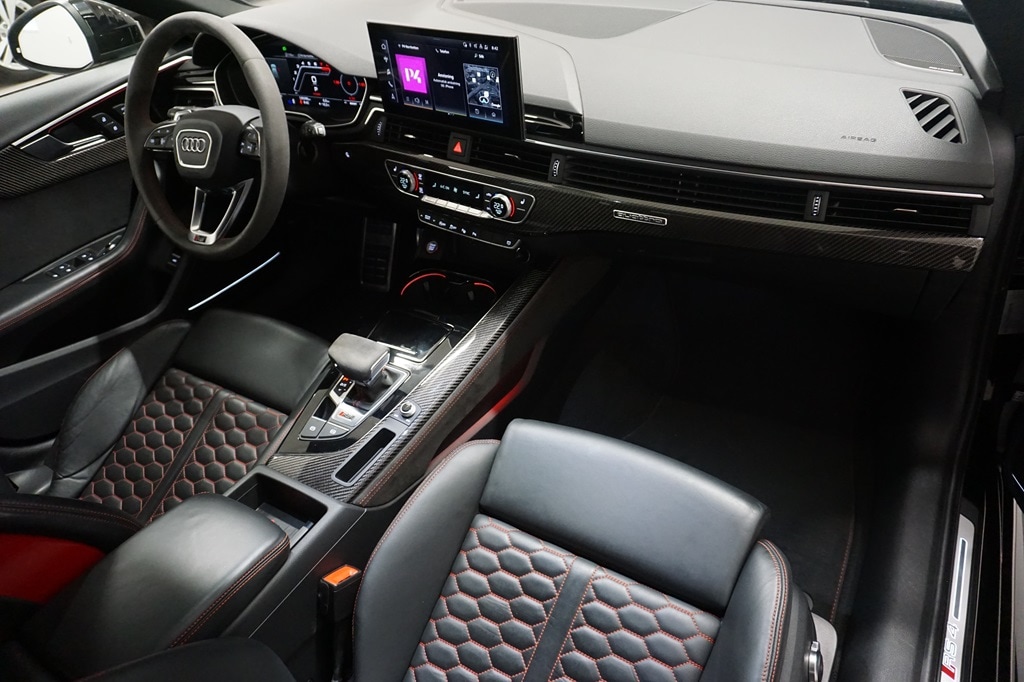 Bild som visar Audi RS 4 Avant RS 4 Avant 450 hk tiptronic - för mer information kontakta din Audi Partner