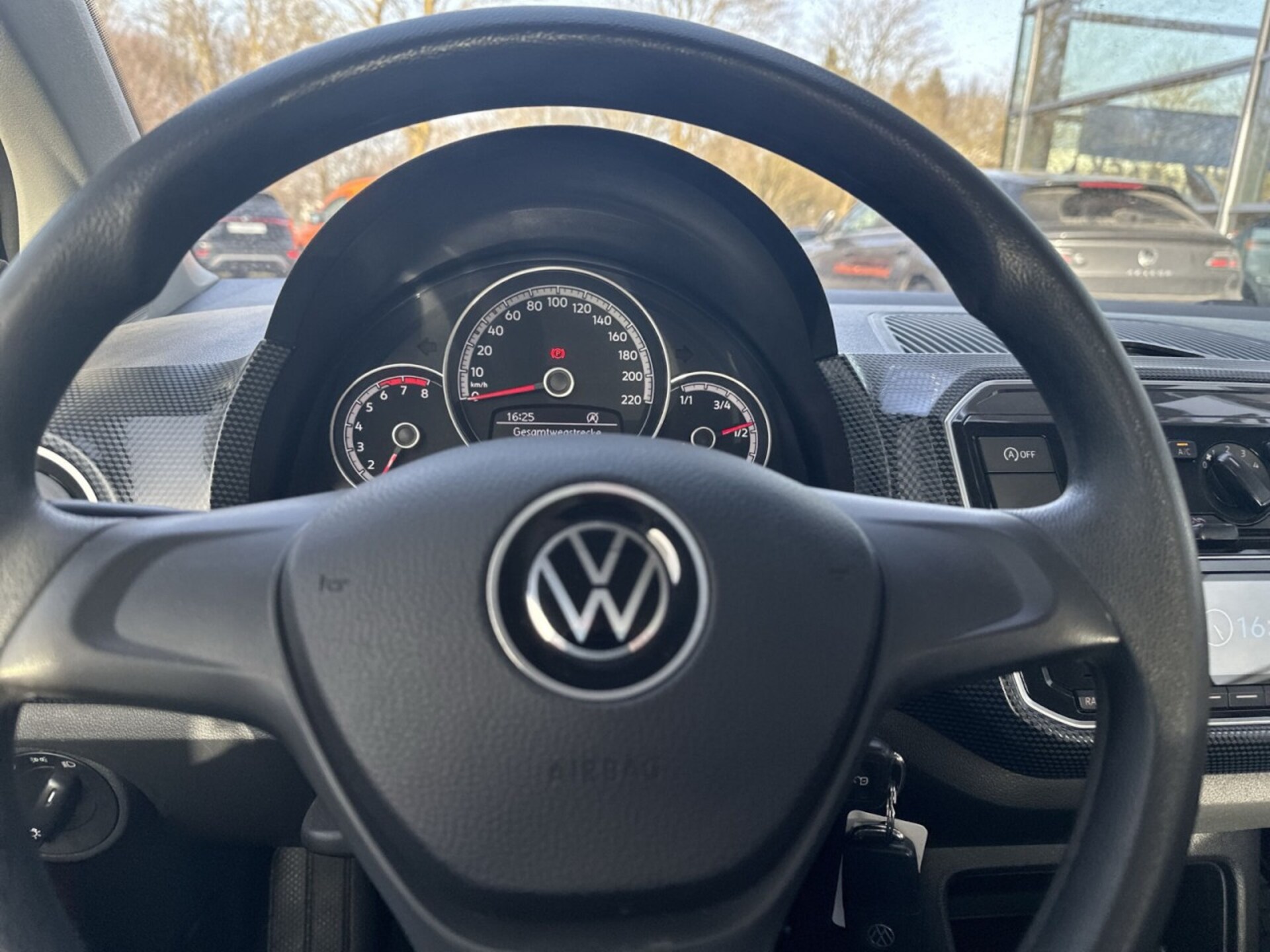 Volkswagen up!