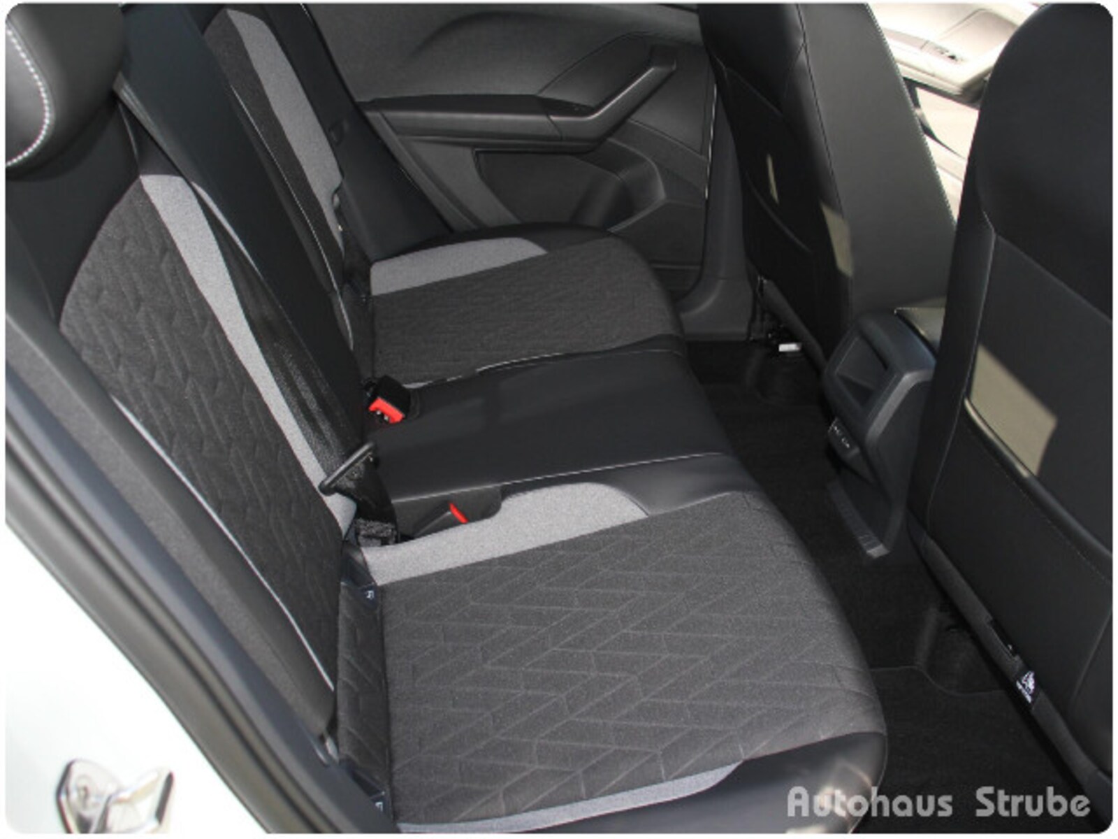 Volkswagen T-Cross – Bild 14