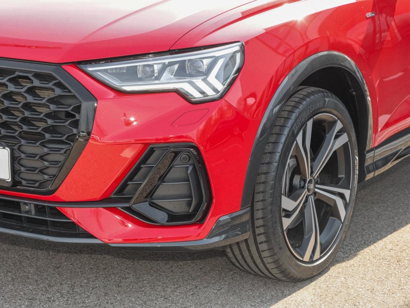 Bild über Audi Q3 Sportback S line 45 TFSI quattro S tronic - für weitere Informationen kontaktieren Sie den Audi Partner