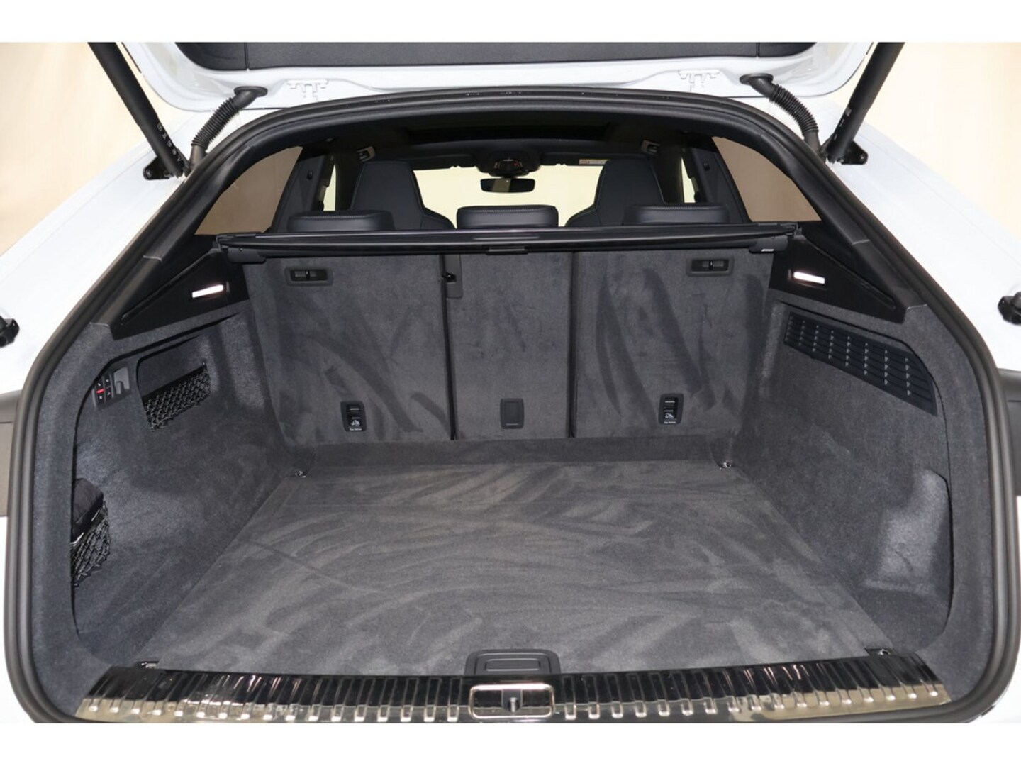 Bild über Audi Q8 SUV 50 TDI quattro tiptronic - für weitere Informationen kontaktieren Sie den Audi Partner