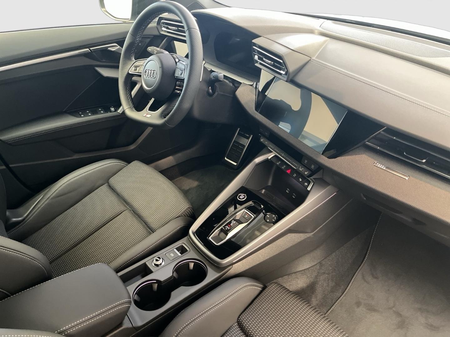 Bild über Audi A3 Sportback TFSI 110 kW S tronic - für weitere Informationen kontaktieren Sie den Audi Partner