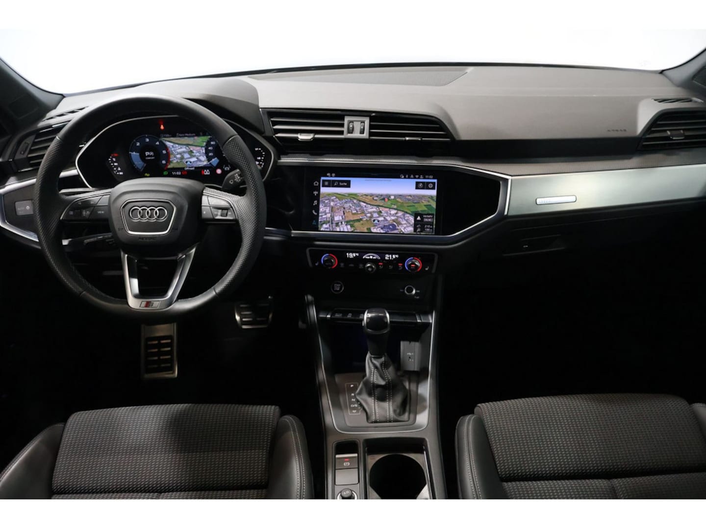 Bild über Audi Q3 Sportback S line 35 TDI S tronic - für weitere Informationen kontaktieren Sie den Audi Partner