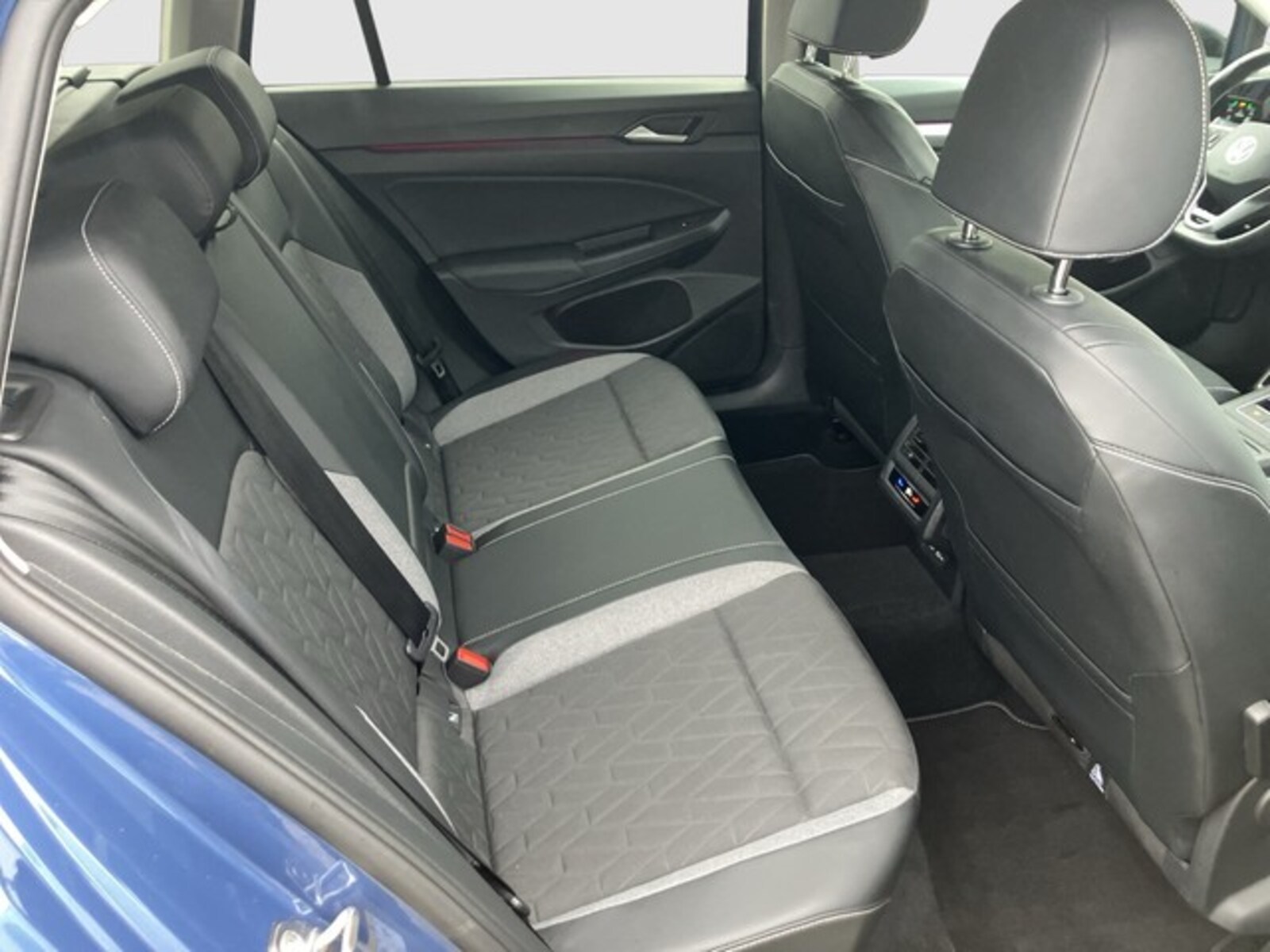 Volkswagen Golf Variant – Bild 15