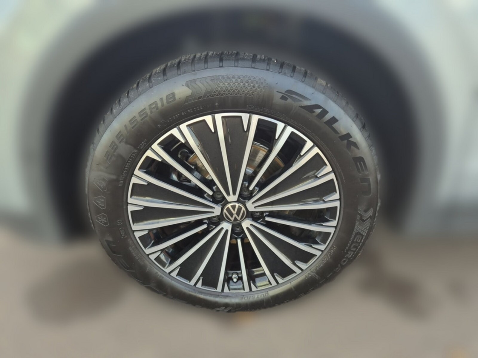 Volkswagen Tiguan – Bild 12