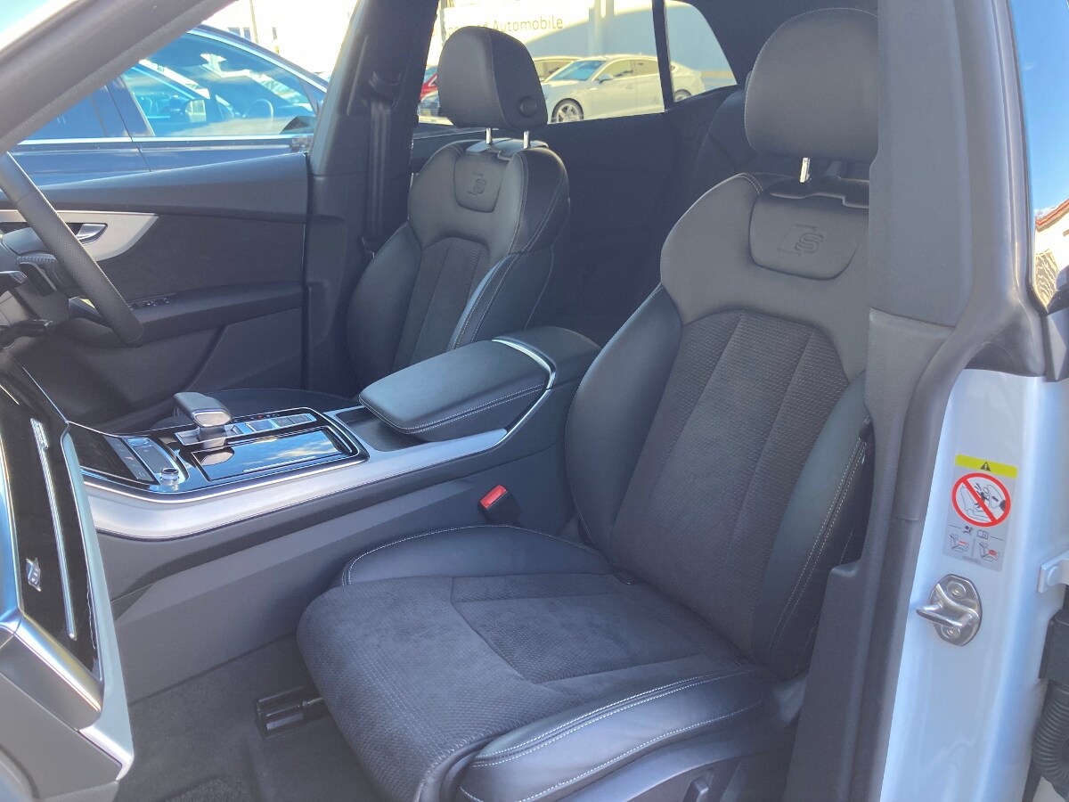 Image about Audi Q8 55 TFSI quattro debut package S line