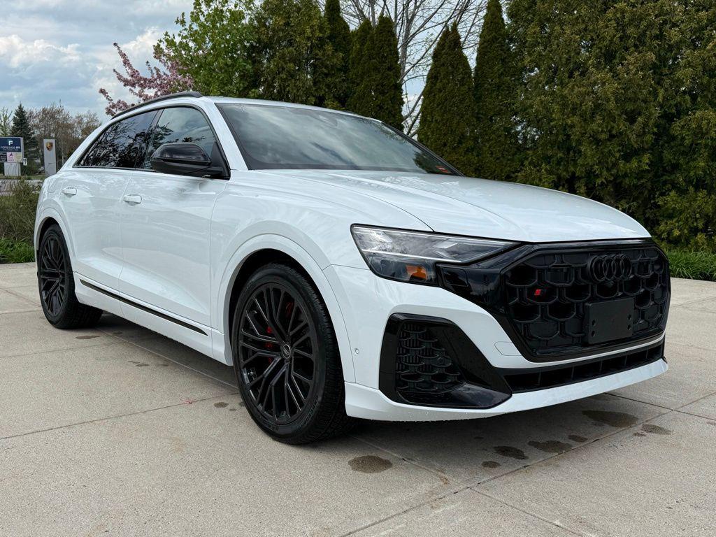 2026 Audi SQ8 Prestige quattro's photo