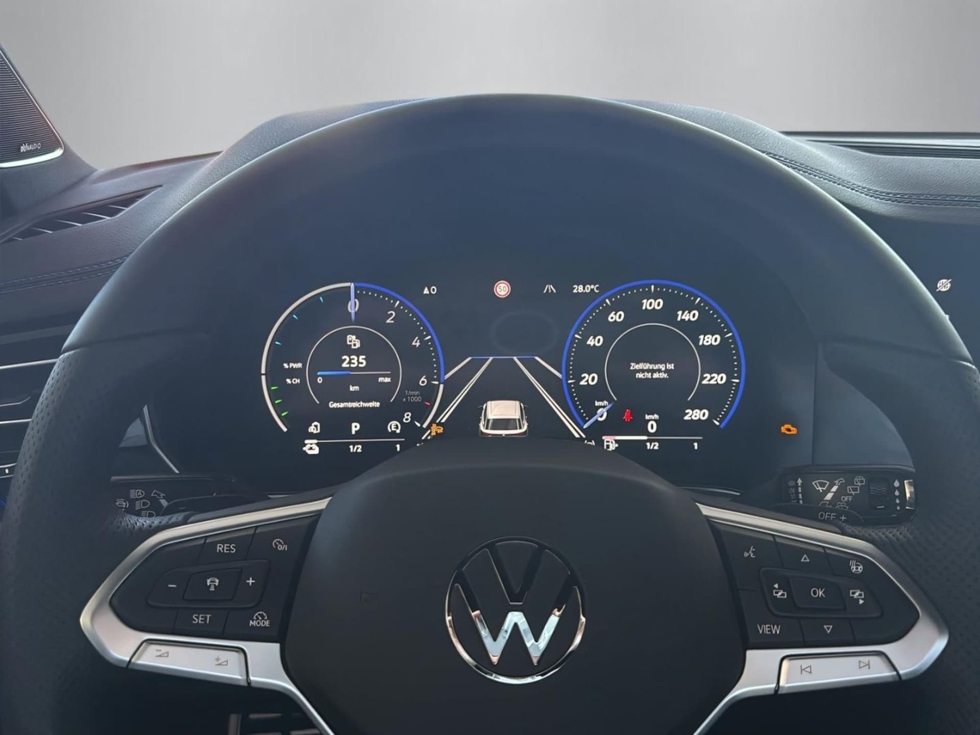 Volkswagen Touareg R