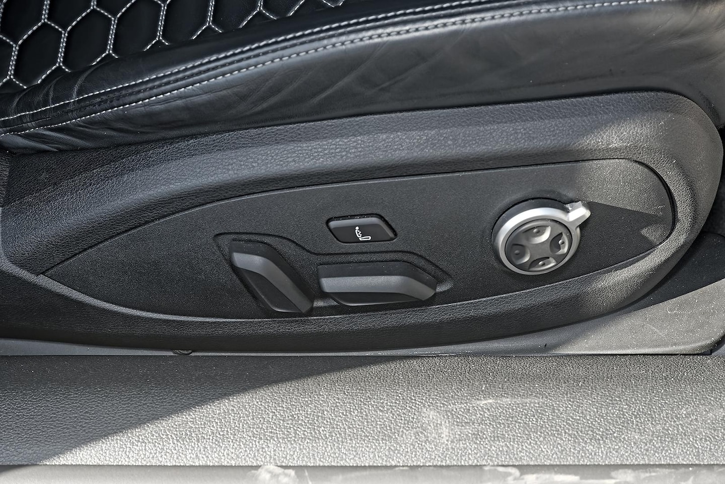 Image about Audi RS 5 Coupé RS 5 Coupé 331 kW tiptronic
