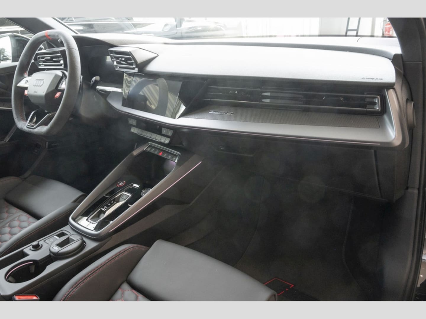 Bild über Audi RS 3 Sportback TFSI quattro 294 kW S tronic - für weitere Informationen kontaktieren Sie den Audi Partner
