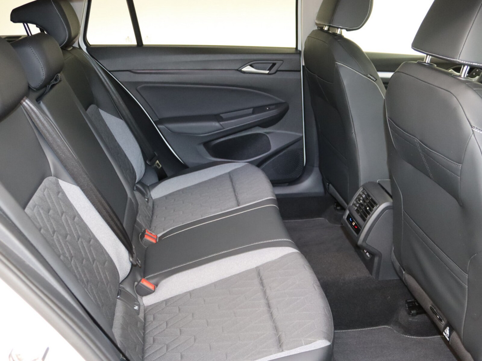 Volkswagen Golf Variant – Bild 10