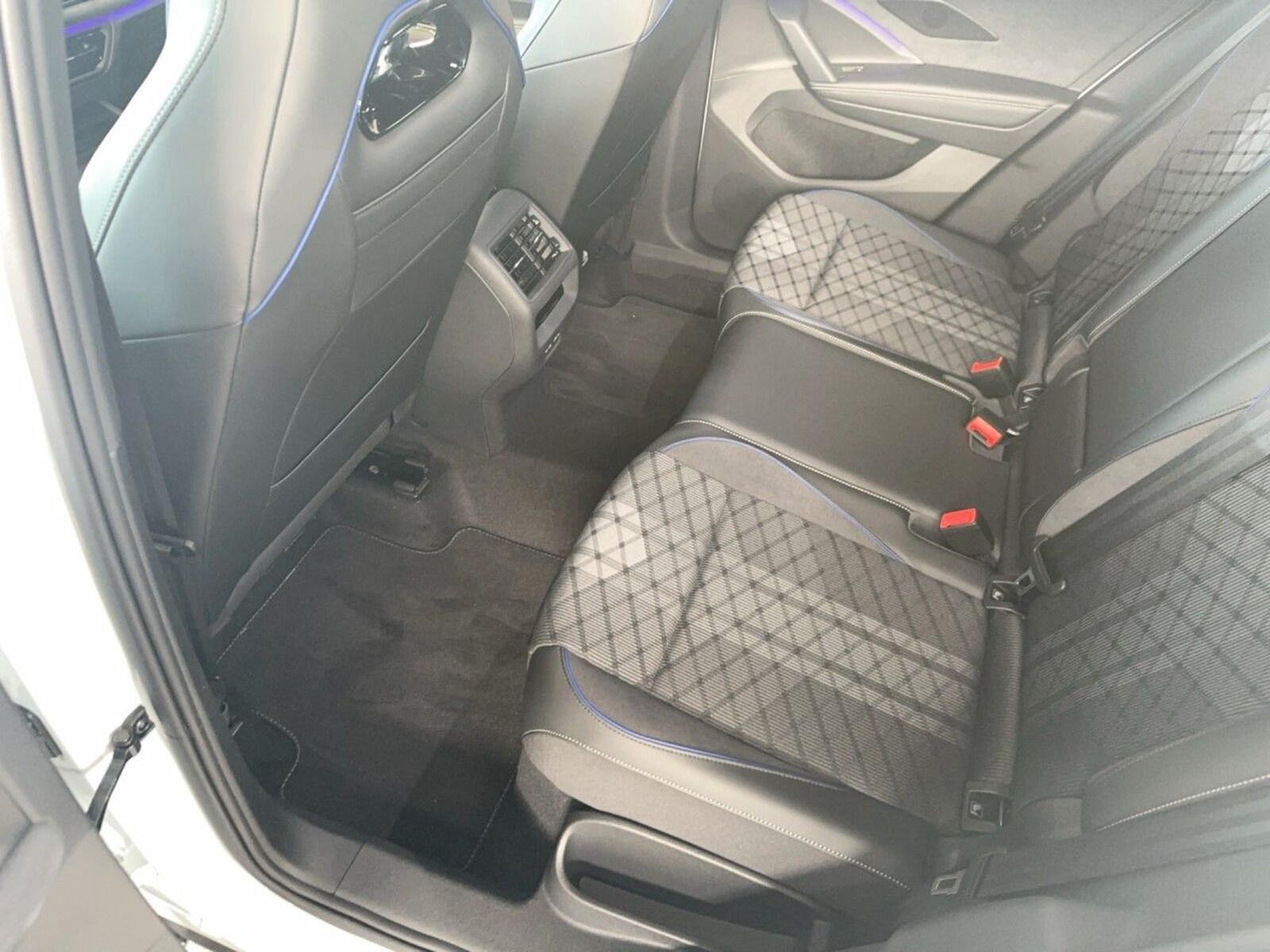 Volkswagen Tiguan – Bild 19
