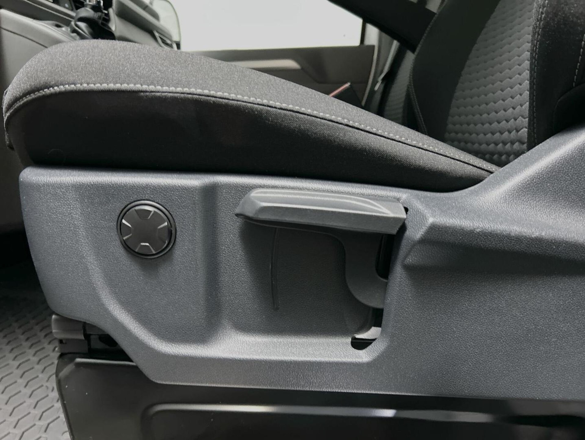 Volkswagen Transporter Kasten langer Radstand