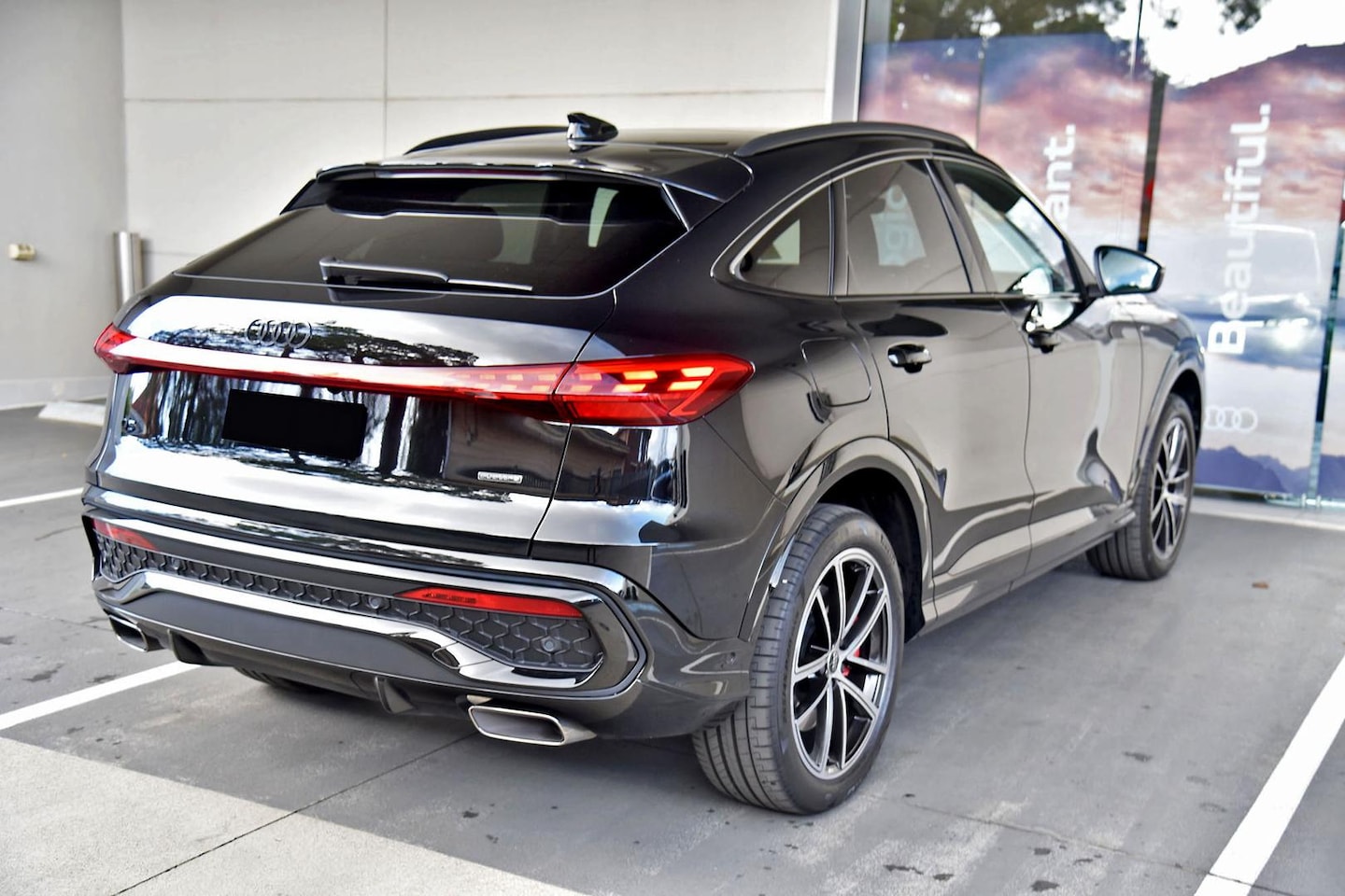 Image about Audi Q5 Sportback e-hybrid quattro S tronic
