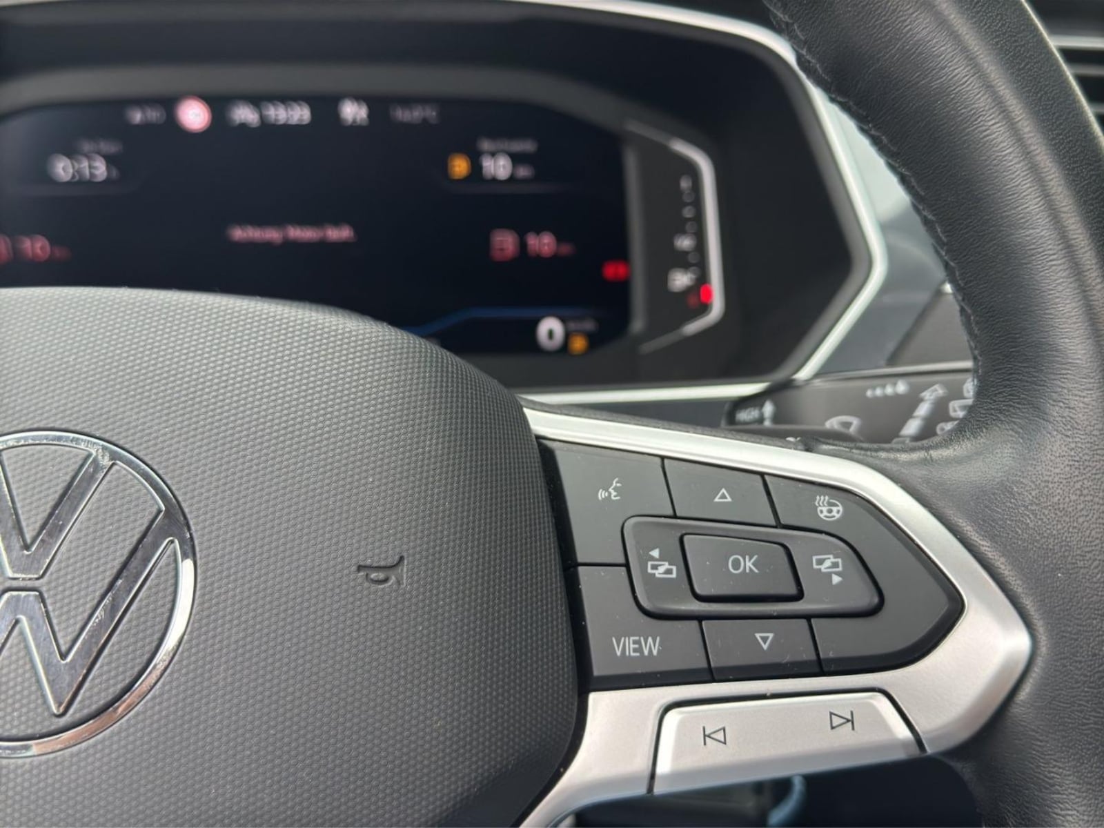 Volkswagen Tiguan – Bild 17