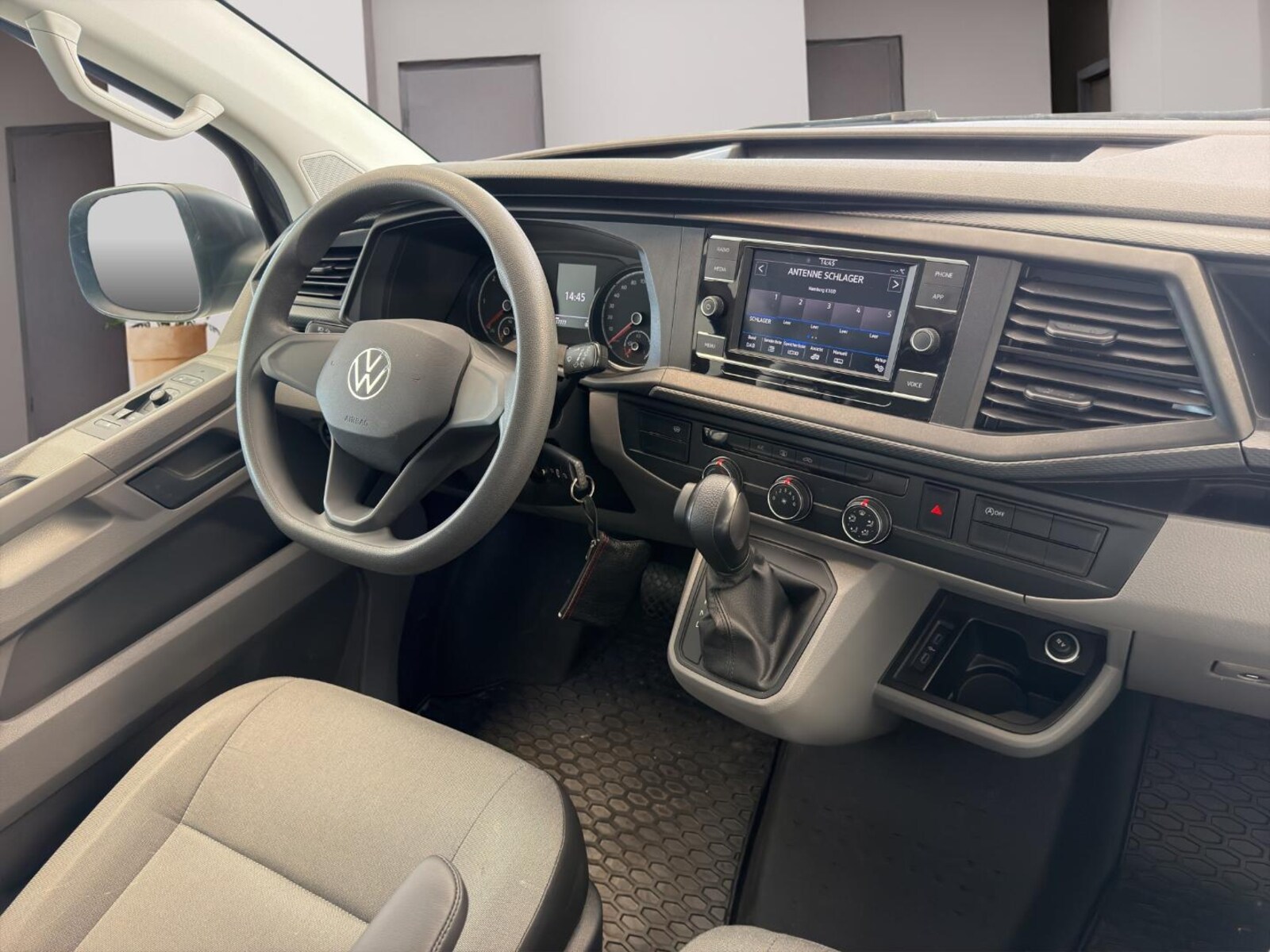 Volkswagen T6.1 Transporter Kasten kurzer Radstand – Bild 15
