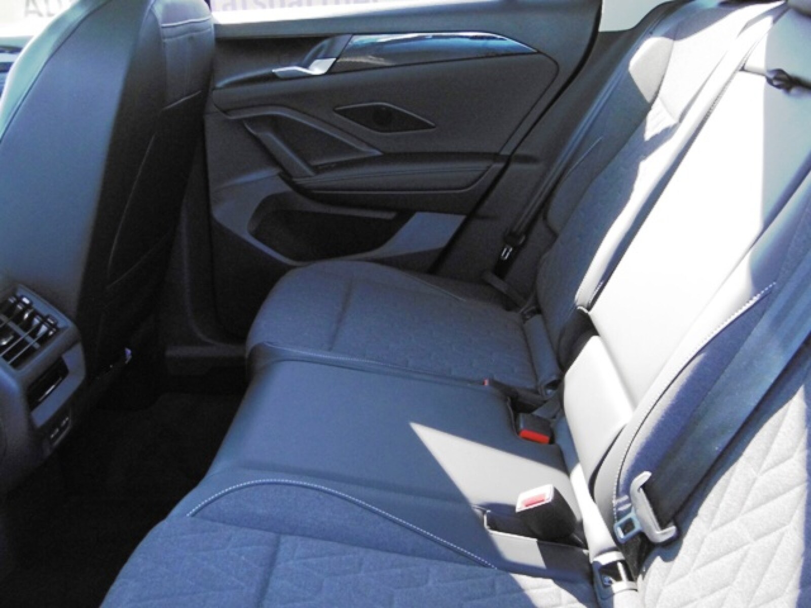 Volkswagen Tiguan – Bild 8