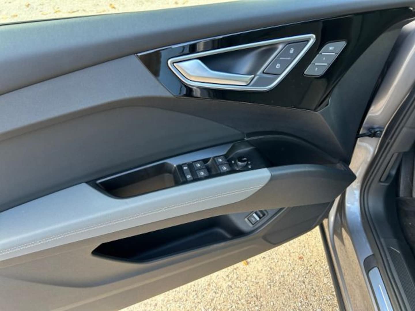 Bild über Audi Q4 Sportback e-tron 50 e-tron quattro - für weitere Informationen kontaktieren Sie den Audi Partner
