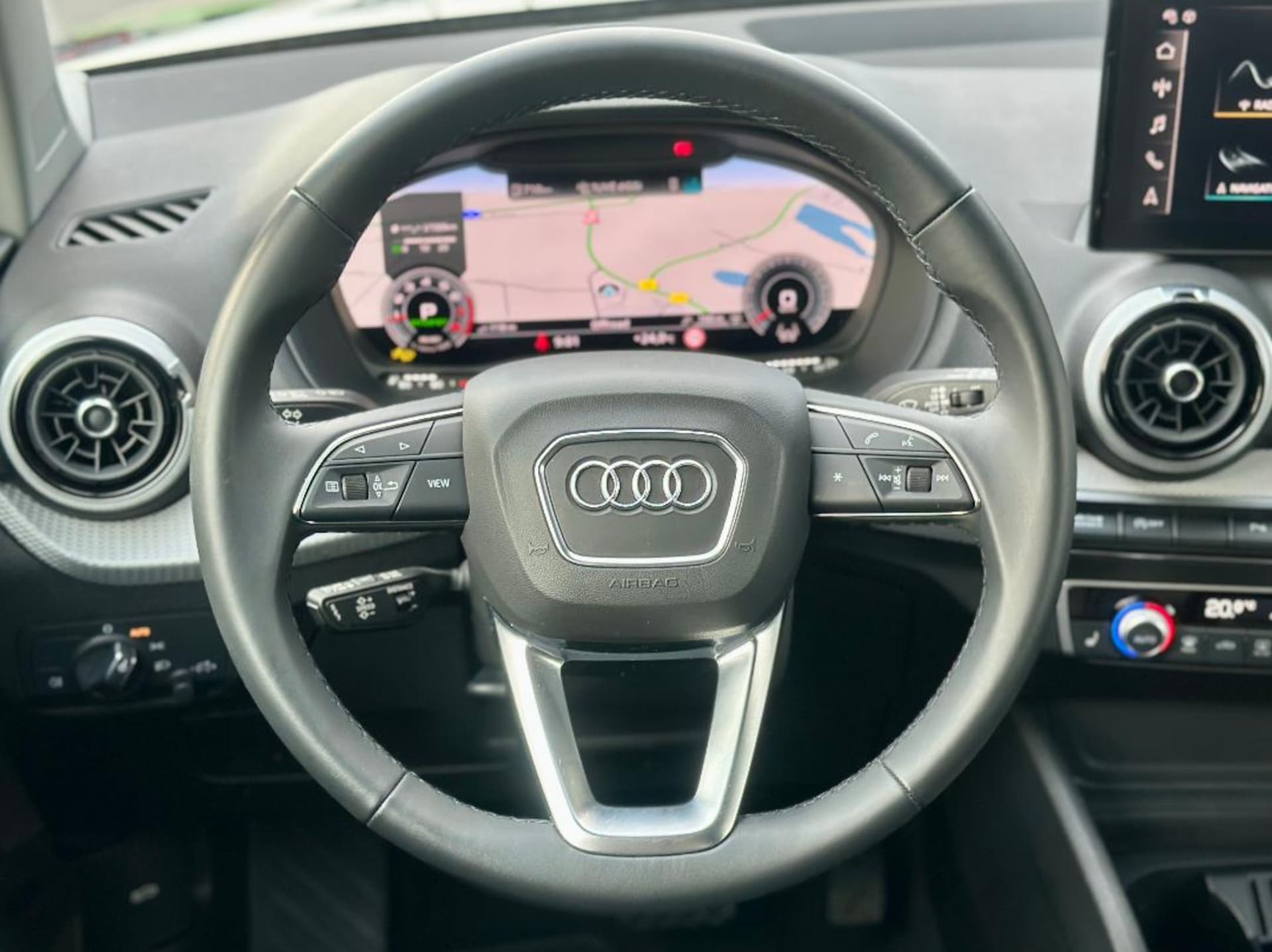 Audi Q2 S line