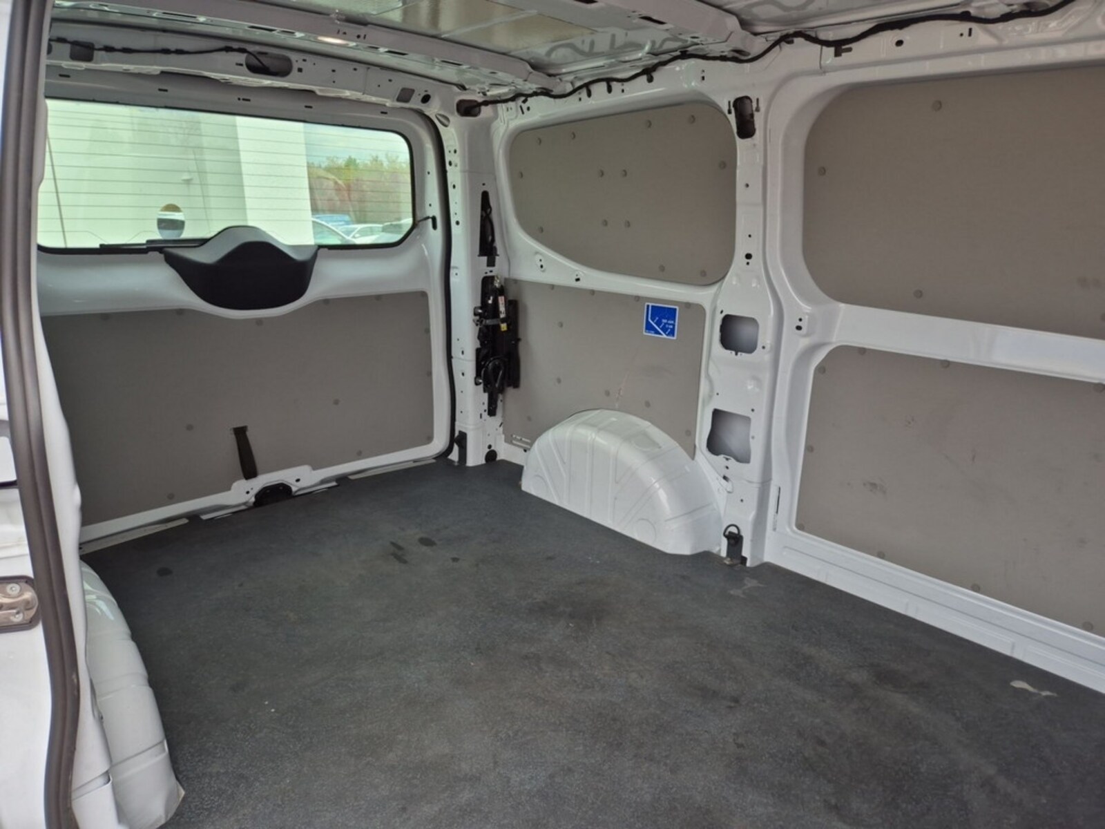 Volkswagen Transporter Kasten kurzer Radstand – Bild 13