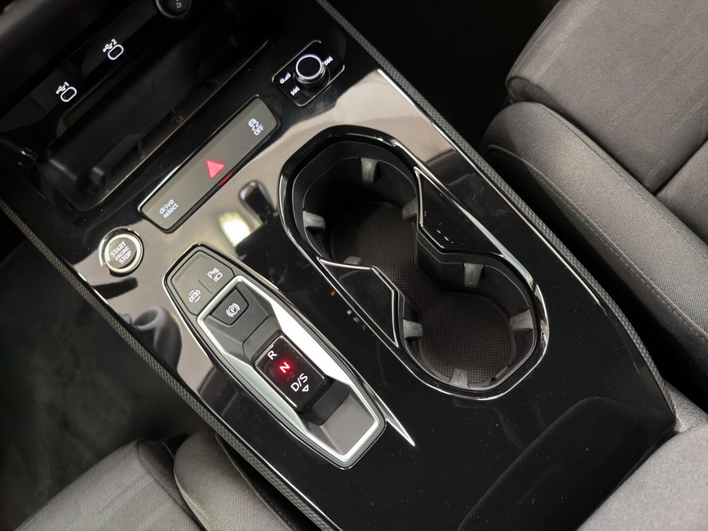 Bild über Audi A5 Limousine TDI 150 kW S tronic - für weitere Informationen kontaktieren Sie den Audi Partner
