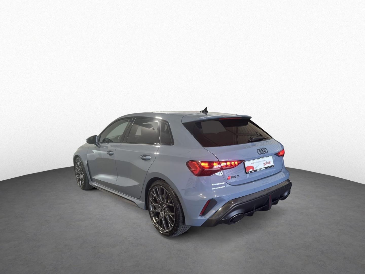 Bild über Audi RS 3 Sportback TFSI quattro 294 kW S tronic - für weitere Informationen kontaktieren Sie den Audi Partner