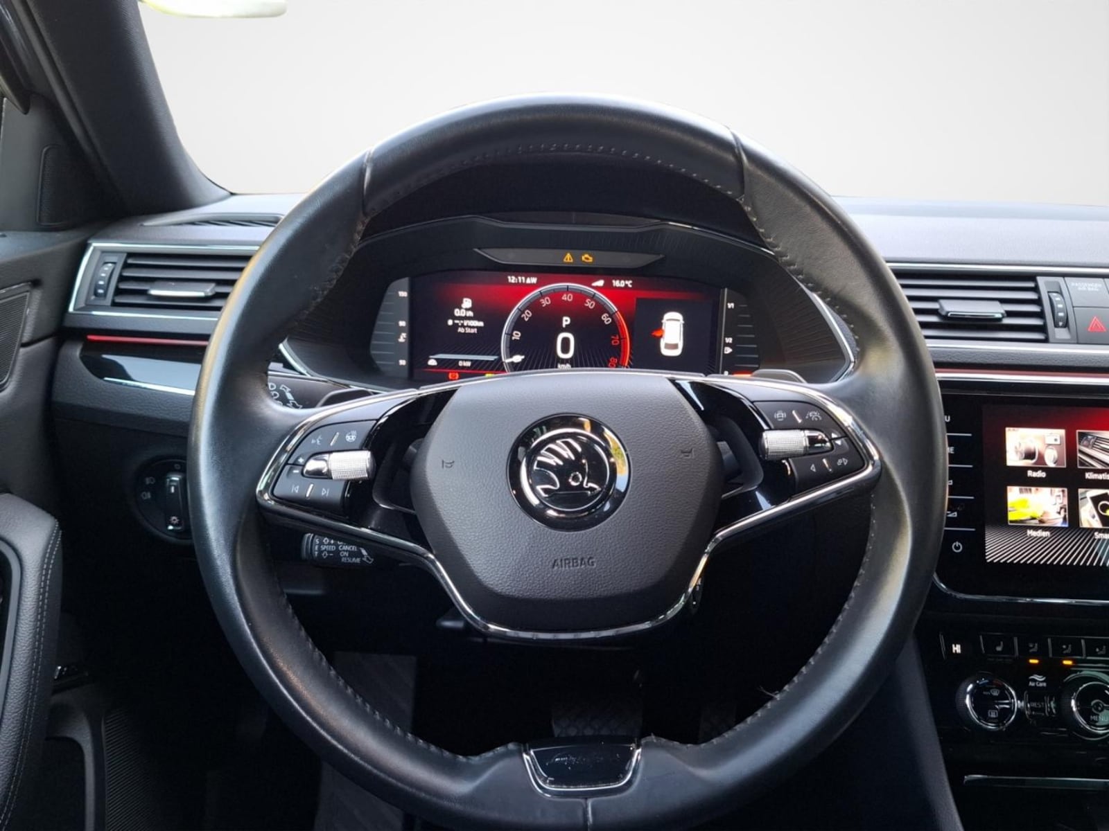 Škoda Superb Combi – Bild 9